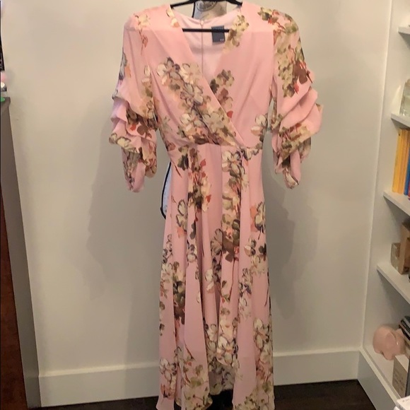 Gabby Skye Dresses & Skirts - NWT Gabby Skye Dress